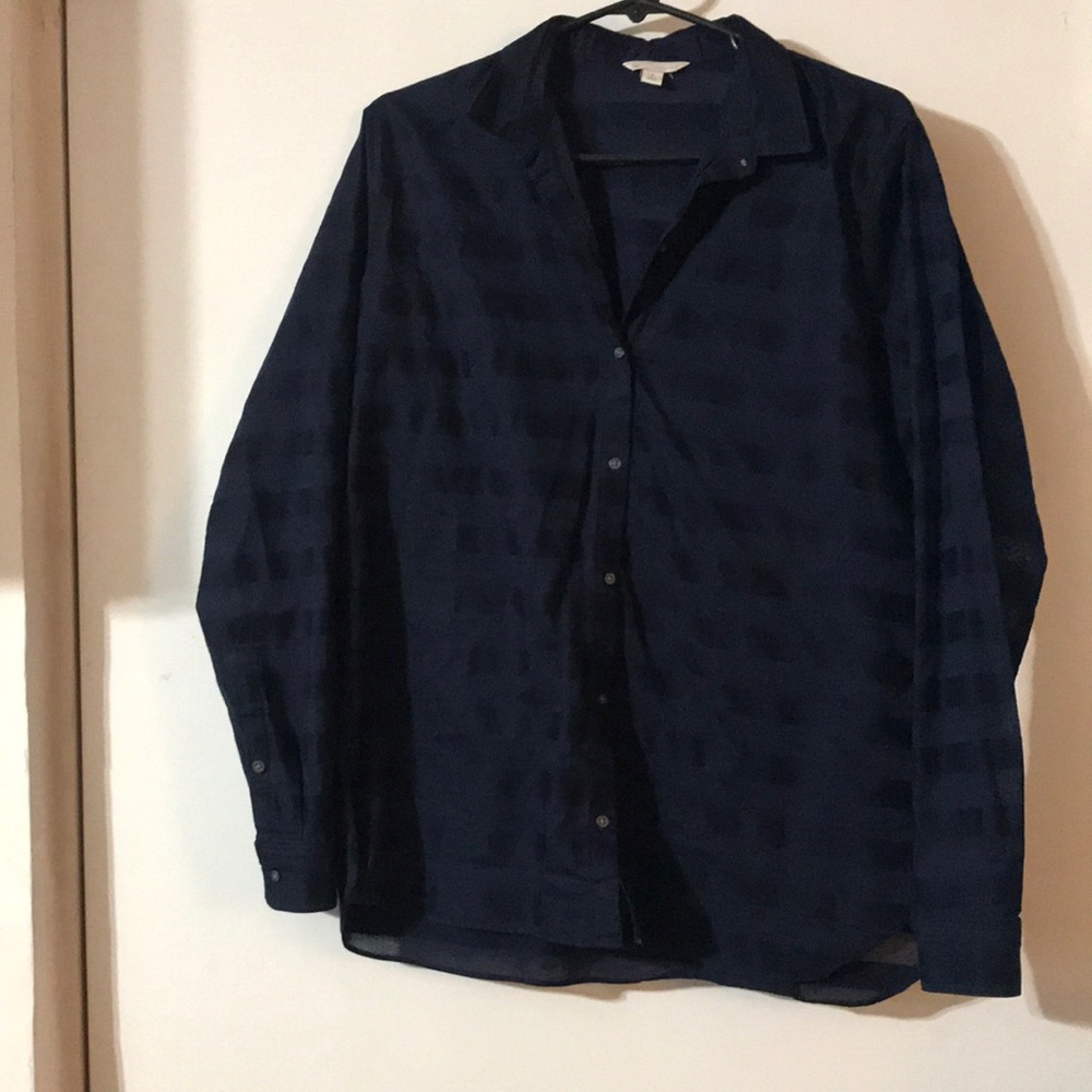 Gap button up shirt